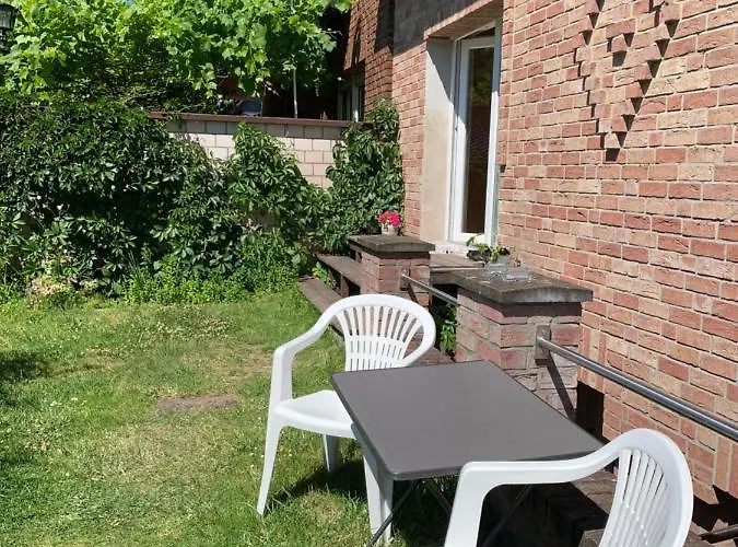 Mit Garten In Apartament Kolonia