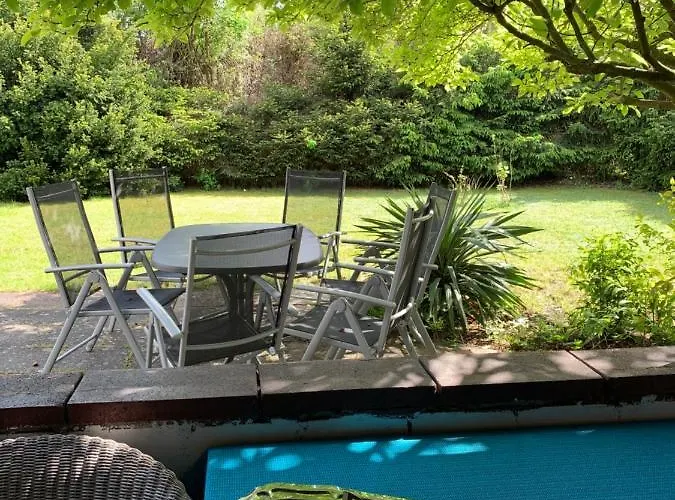 Appartement Mit Garten In *