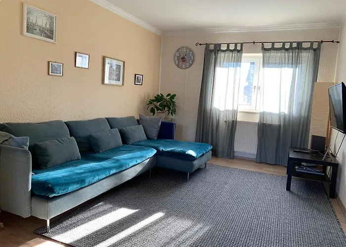 Lägenhet Mit Garten In *