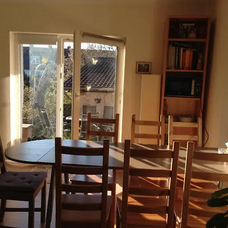 Διαμέρισμα Mit Garten In